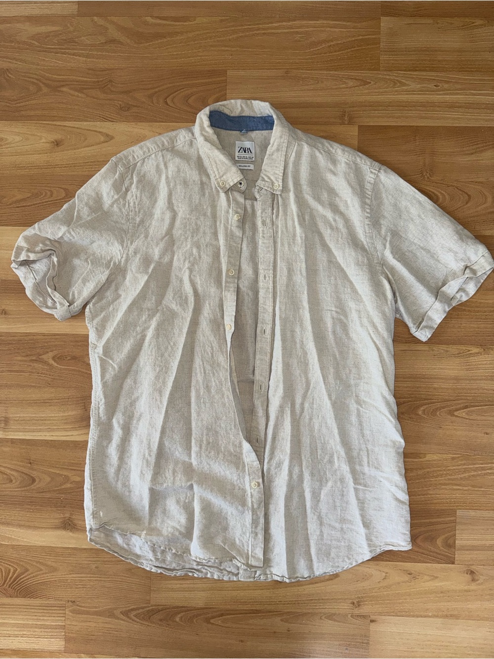 Zara Men’s Short Sleeve Button-Down Linen Shirt in Light Beige